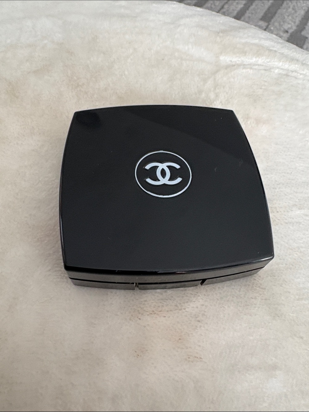 CHANEL Black Compact Case Les 4 Ombres eyeshadow made in Italy
